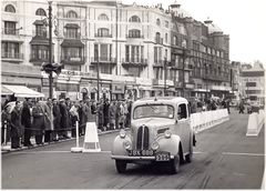 The right crowd ... - Flickr - francis3351